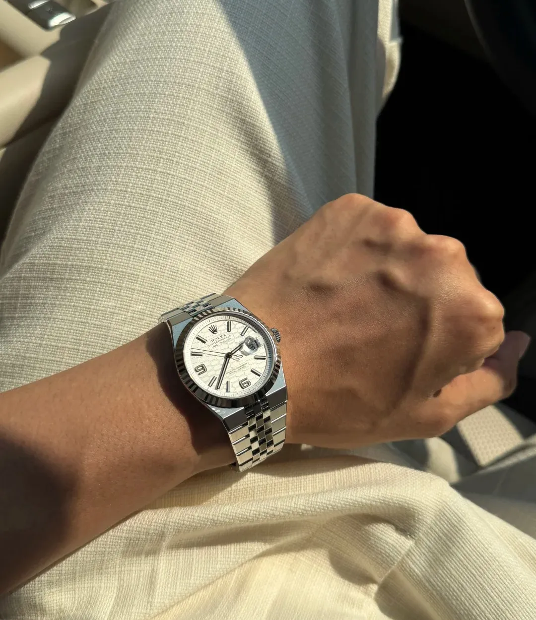 Land-Dweller 40 mm 127334 – Luxusuhr aus Oystersteel & Weißgold